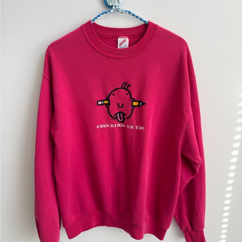 Vintage sweatshirt _Education Victim
Large
